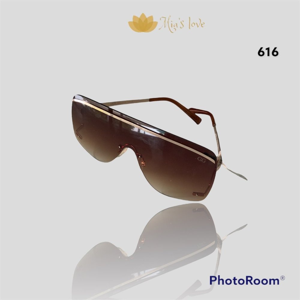 modern sunglasses for men, gold eyeglass armor.